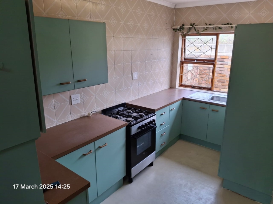 2 Bedroom Property for Sale in Summerstrand Eastern Cape